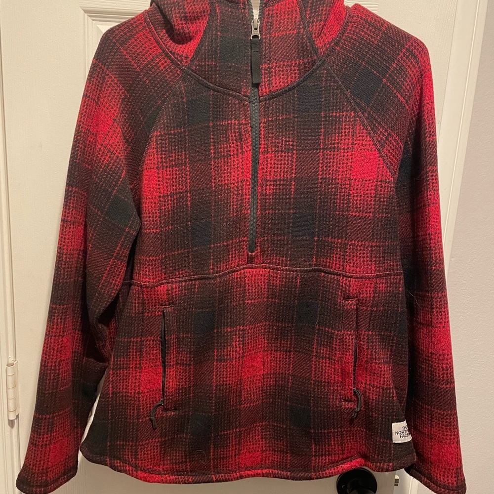 Women’s North Face Pullover